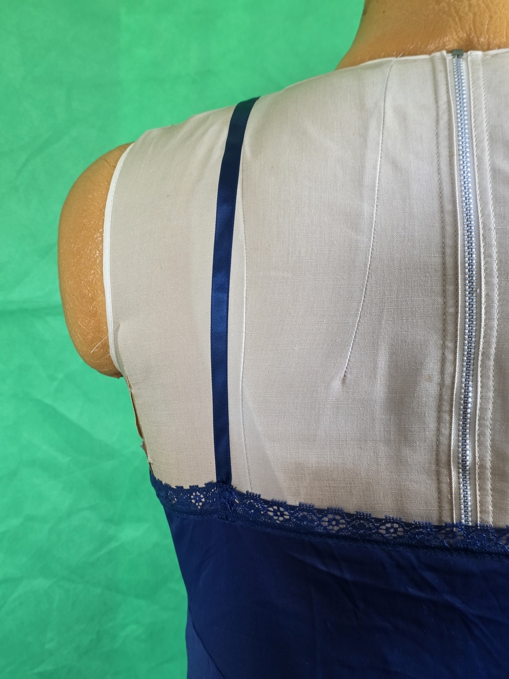 Vintage Vanity Fair  Nylon Antron III Slip Dress 34L Blue Lace Trim Romantic - Picture 9 of 14